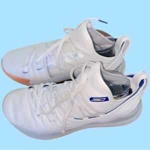 Under Armor Boys Size 5.5 White Curry 5 Baja Basketball shoes Kids